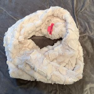 Betsy Johnson Heart Infinity Scarf
